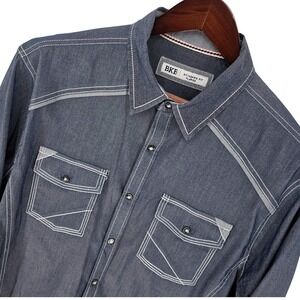 BKE Long Sleeve Shirt Mens XL Pearl Snap Chambray Denim Look Contrast Stitching